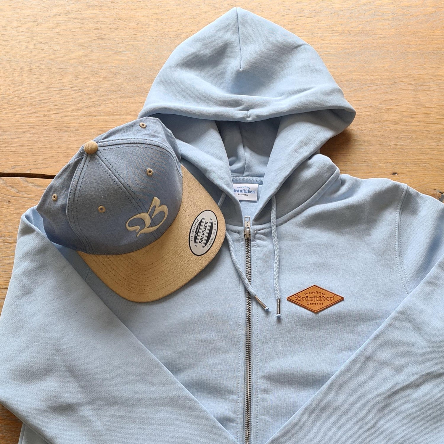 Zipper-Hoodie "Hellblau"