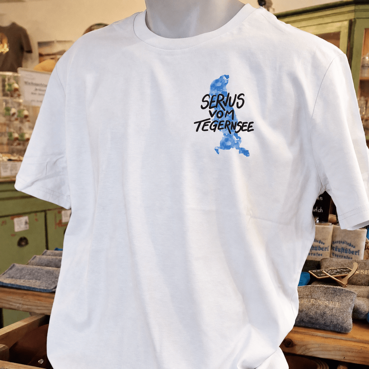 T-Shirt "Servus vom Tegernsee" Weiß Größe S - Bräustüberl Tegernsee